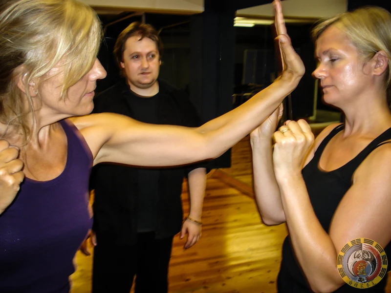 Clases de defensa personal femenina en Tarragona - Foto 22