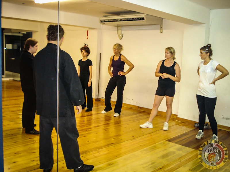 Clases de defensa personal femenina en Tarragona - Foto 24
