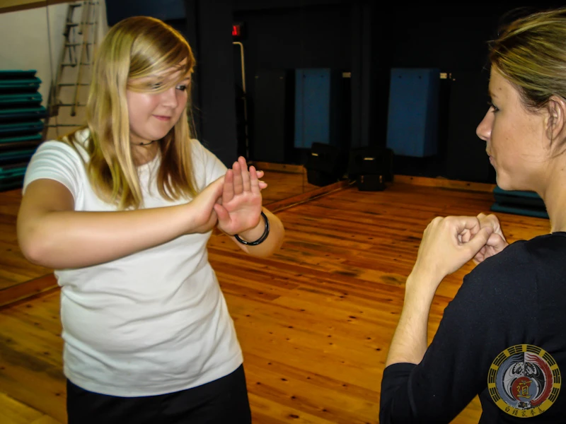 Clases de defensa personal femenina en Tarragona - Foto 26