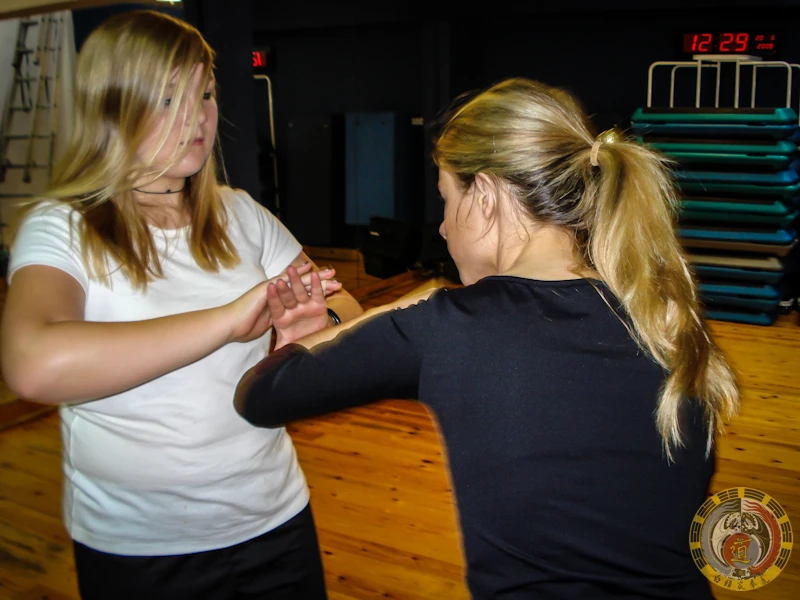 Clases de defensa personal femenina en Tarragona - Foto 32