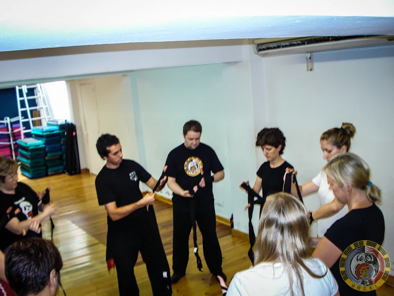 Clases de defensa personal femenina en Tarragona - Foto 48
