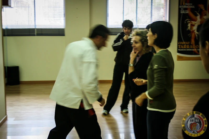 Clases de defensa personal femenina en Tarragona - Foto 9